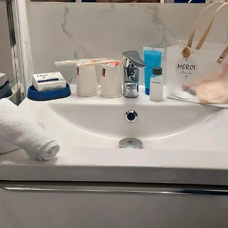 Sejour Bord De Avec Piscine Appartement Cannes