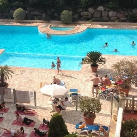 Sejour Bord De Avec Piscine アパート カンヌ