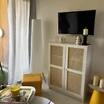 Bord De Résidence Avec Piscine Appartamento Cannes